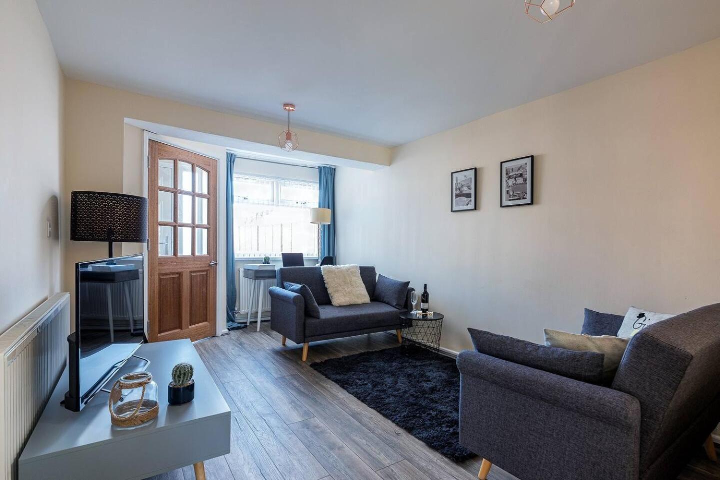 Dudley-Hospital-3Bed-Parking-Long Stay-Contractor Brierley Hill Kültér fotó